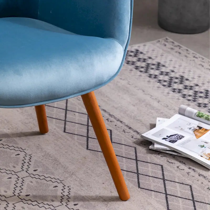 Fauteuil d'appoint capitonné en velours bleu avec pieds en bois massif