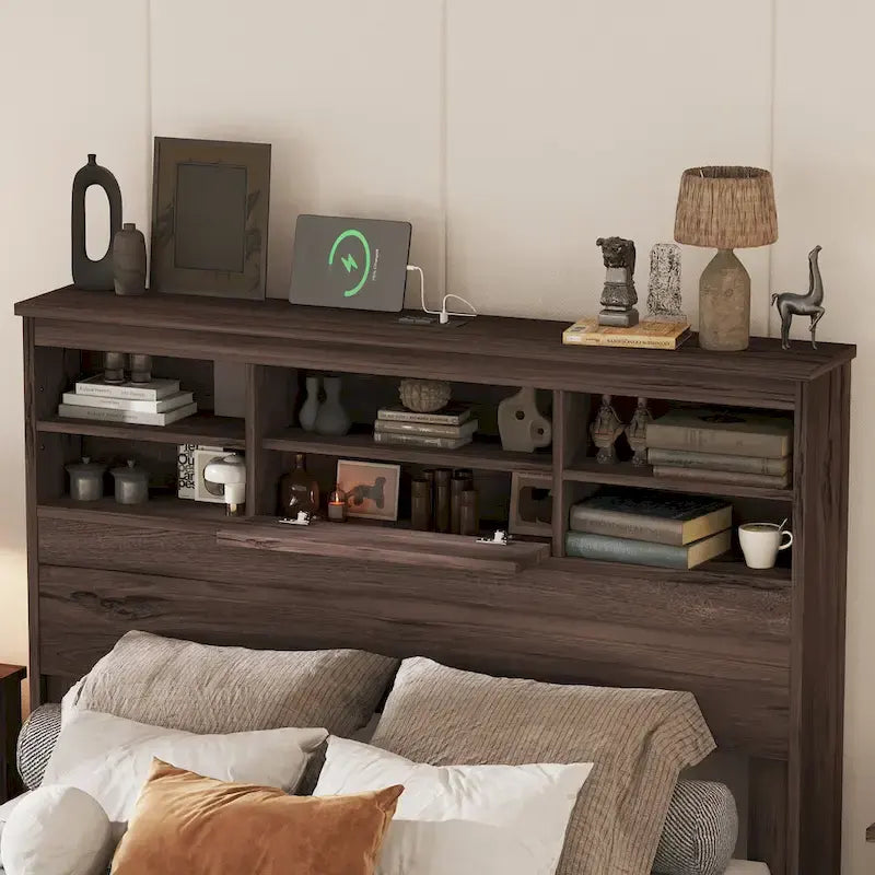 Lit plateforme vintage "Queen Size" avec tête de lit de rangement et station de recharge, gris