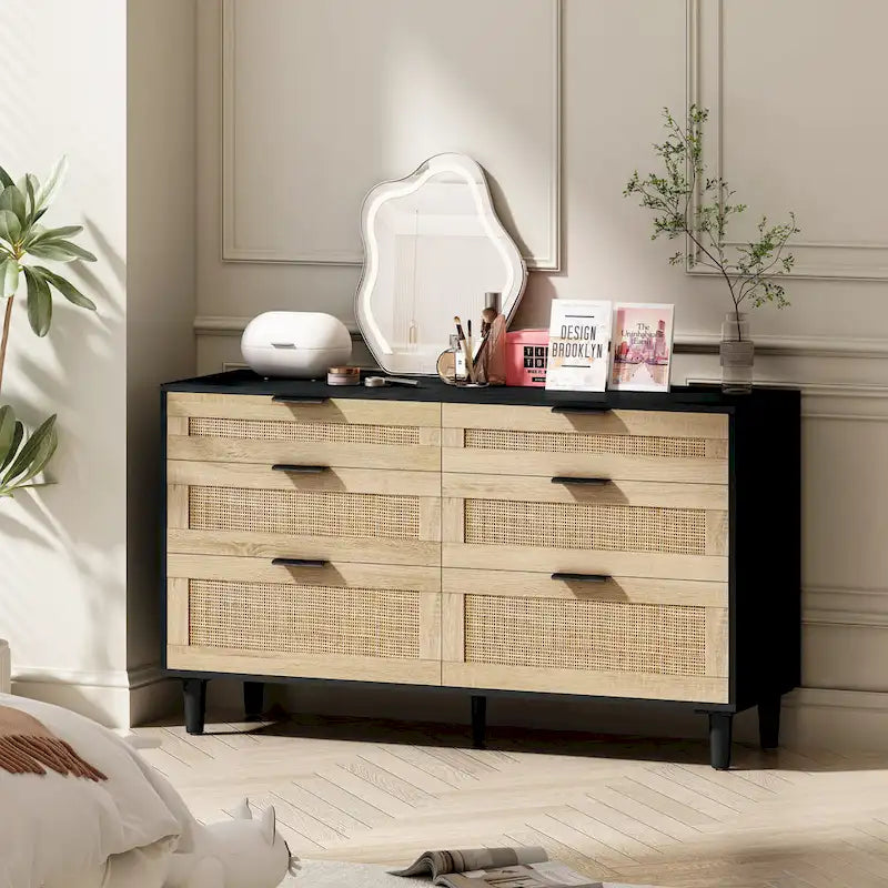 Commode 6 tiroirs en rotin naturel avec poignées en métal, pieds en bois, noir naturel