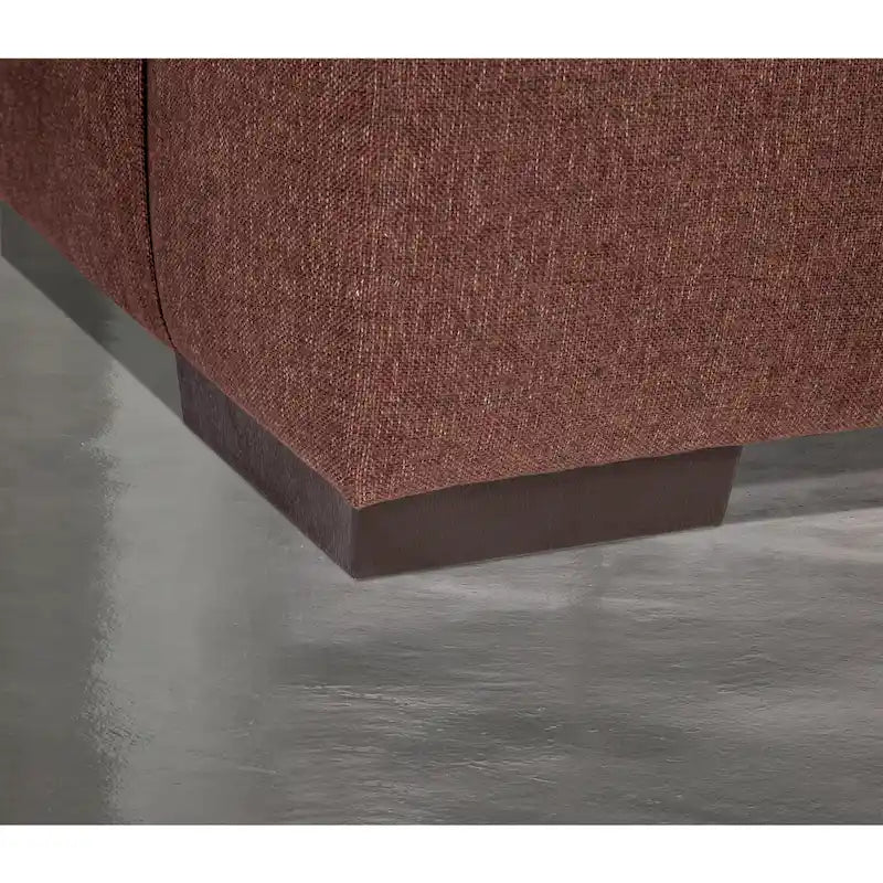 Causeuse transitionnelle en tissu marron avec oreillers décoratifs sarcelle
